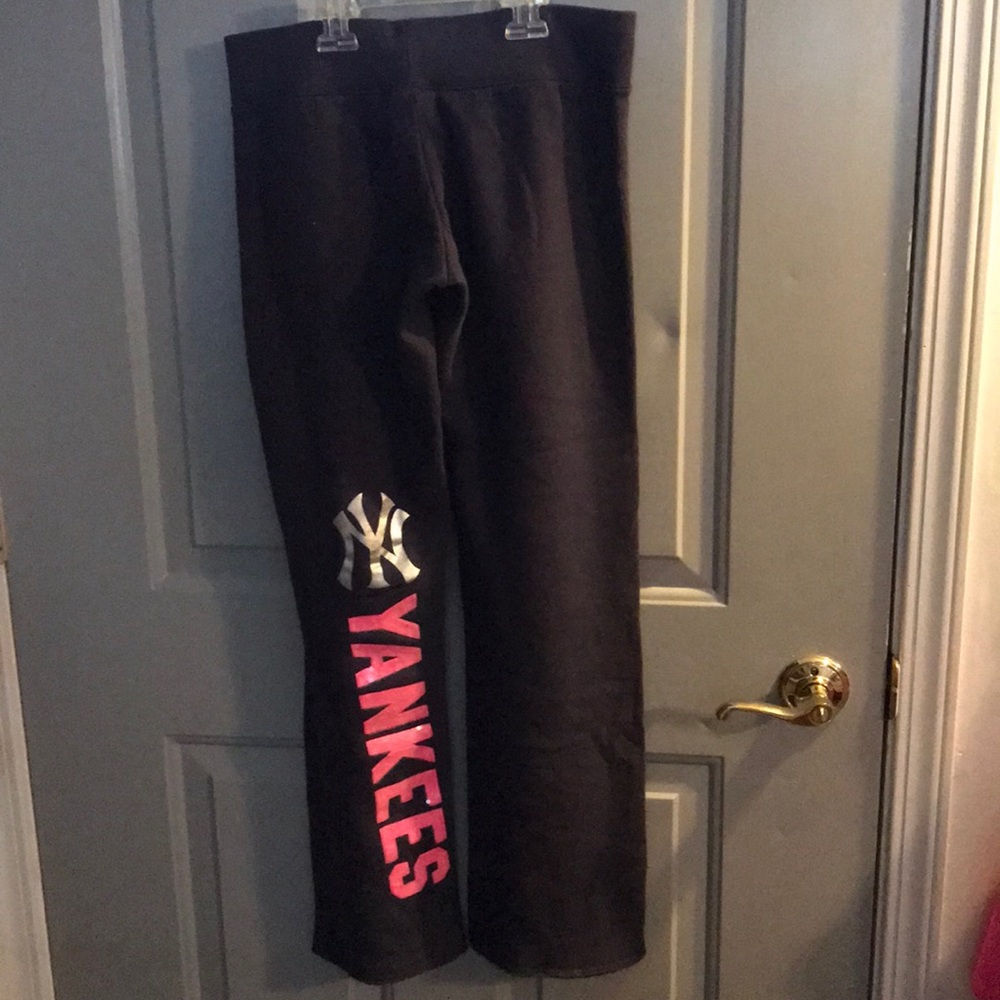 EUC Women’s Pink lounge pants